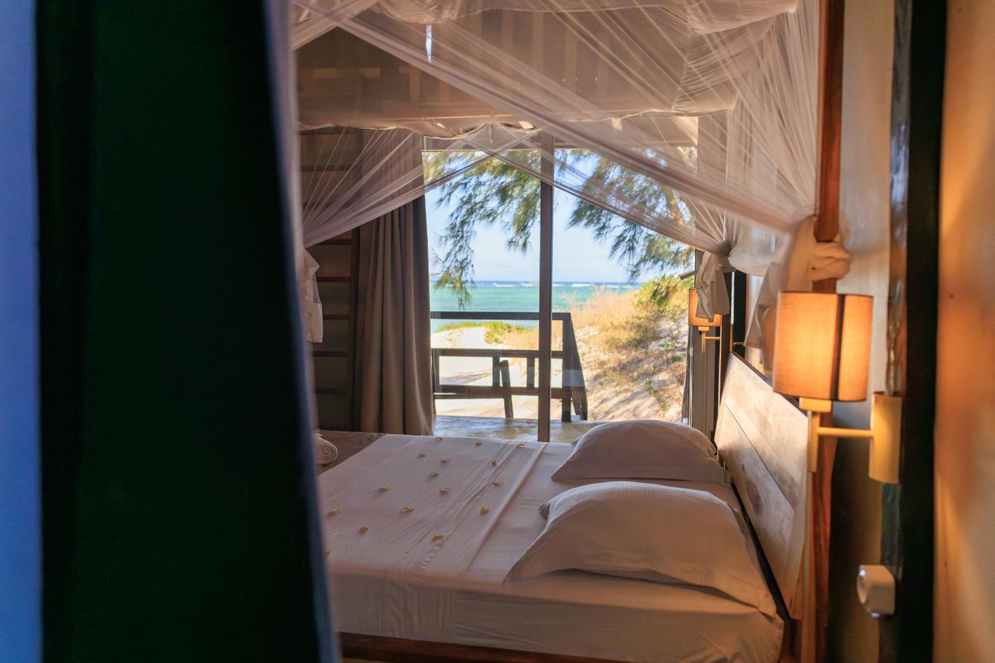Madakitecamp Hotel Antsiranana Bagian luar foto