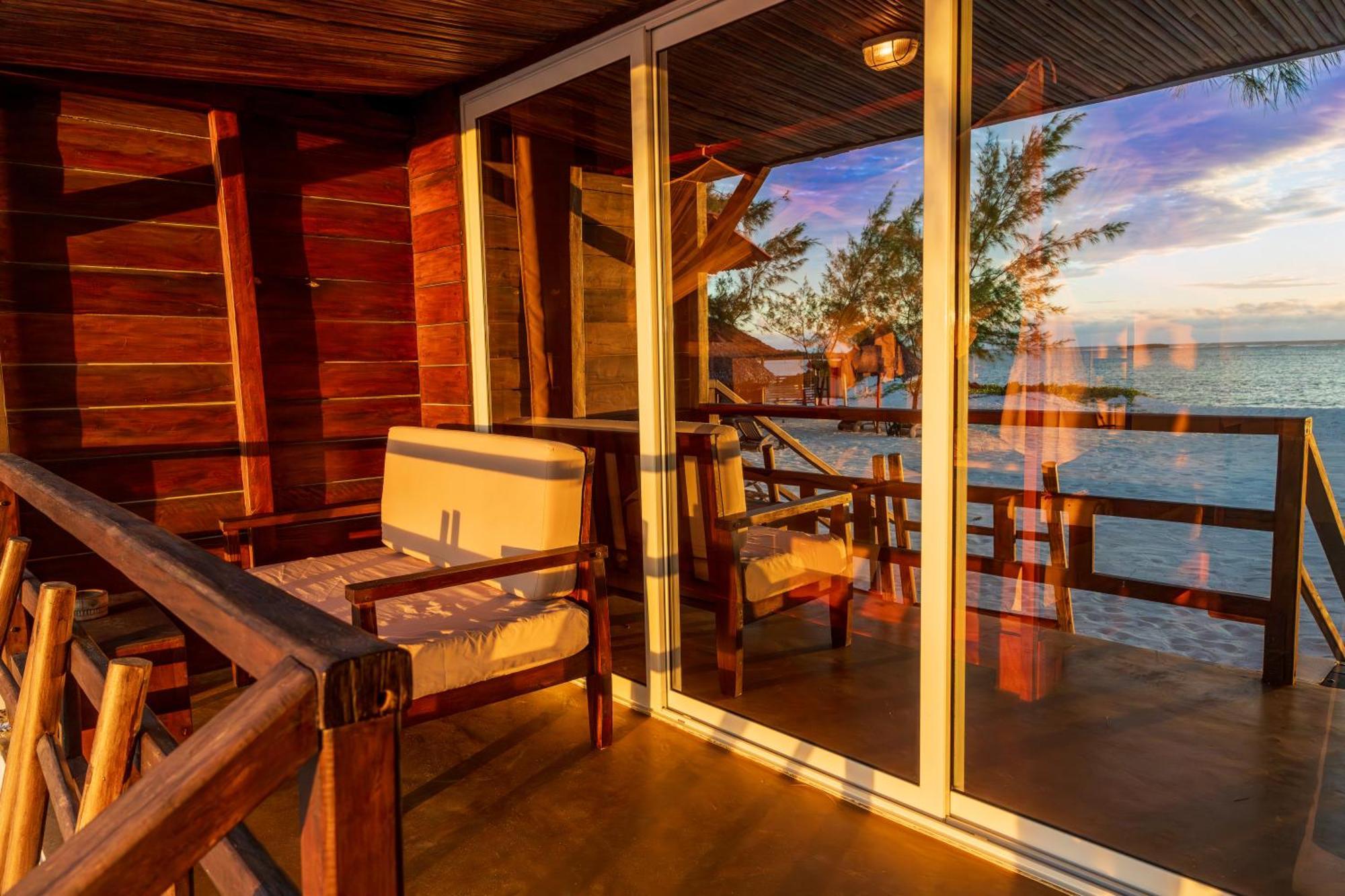 Madakitecamp Hotel Antsiranana Bagian luar foto